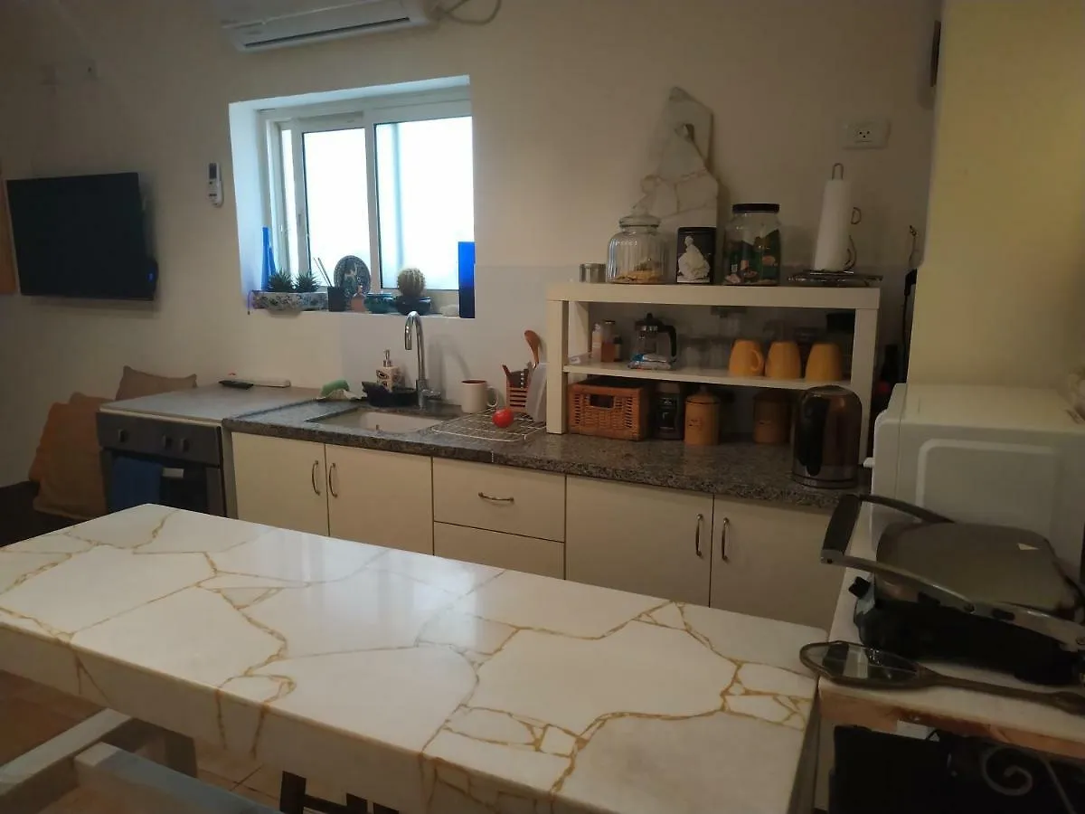 Studio Apt Great Location Heart Of Downtown District Apartman Haifa